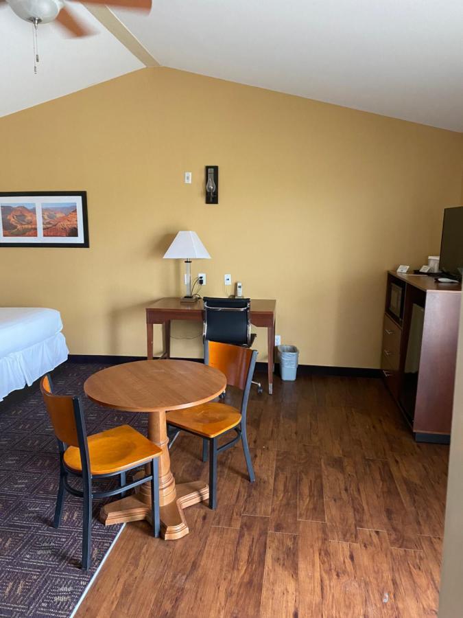 Southern Inns And Suites Now Offering Rv Spaces For Rent Yorktown 외부 사진